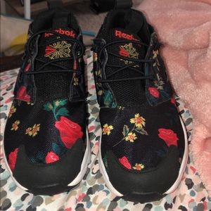 Women’s Reebok shoes